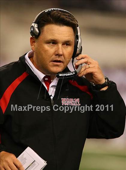 Thumbnail 1 in Horn vs. Rowlett (5A Region 2 Division 2 Area Playoff ) photogallery.