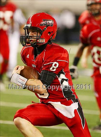 Thumbnail 3 in Horn vs. Rowlett (5A Region 2 Division 2 Area Playoff ) photogallery.