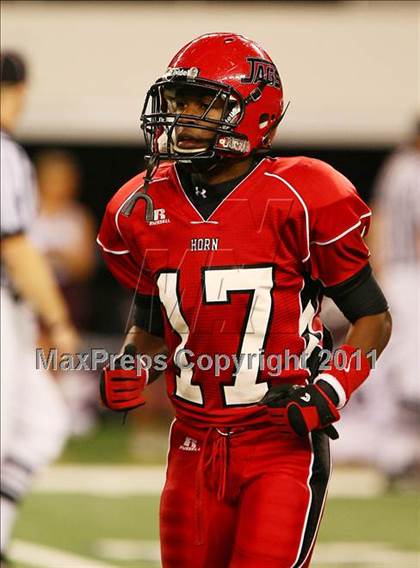 Thumbnail 3 in Horn vs. Rowlett (5A Region 2 Division 2 Area Playoff ) photogallery.