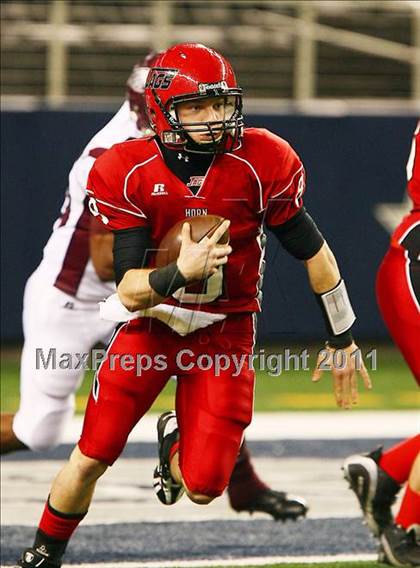 Thumbnail 2 in Horn vs. Rowlett (5A Region 2 Division 2 Area Playoff ) photogallery.