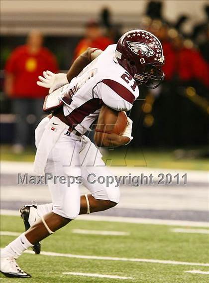 Thumbnail 1 in Horn vs. Rowlett (5A Region 2 Division 2 Area Playoff ) photogallery.