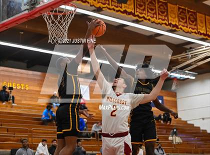 Thumbnail 1 in Hillcrest vs. Oak Cliff Faith Family Academy (Torrey Pines Holiday Classic) photogallery.