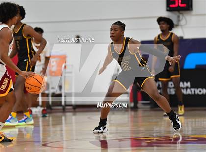 Thumbnail 1 in Hillcrest vs. Oak Cliff Faith Family Academy (Torrey Pines Holiday Classic) photogallery.