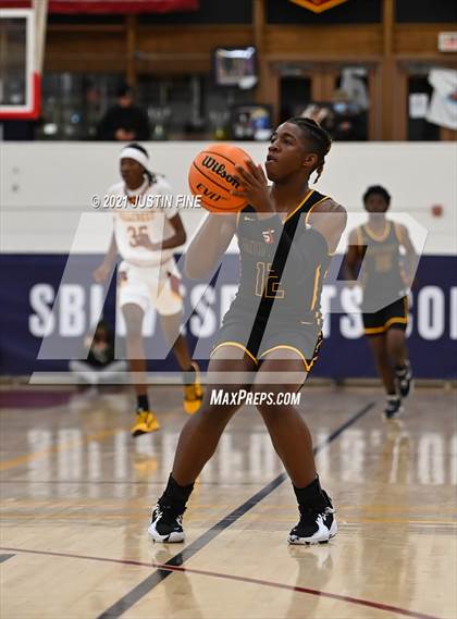 Thumbnail 3 in Hillcrest vs. Oak Cliff Faith Family Academy (Torrey Pines Holiday Classic) photogallery.