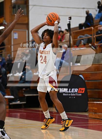 Thumbnail 3 in Hillcrest vs. Oak Cliff Faith Family Academy (Torrey Pines Holiday Classic) photogallery.