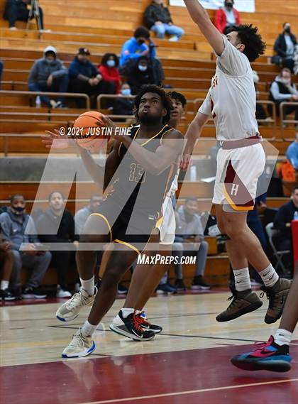 Thumbnail 1 in Hillcrest vs. Oak Cliff Faith Family Academy (Torrey Pines Holiday Classic) photogallery.