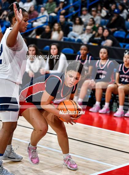 Thumbnail 2 in Brentwood School vs. Rancho Christian (CIF SS DIV 1 Championship) photogallery.