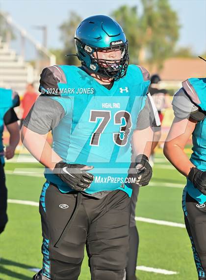 Thumbnail 2 in Red Mountain vs. Highland (Scrimmage at Mountain Pointe) photogallery.