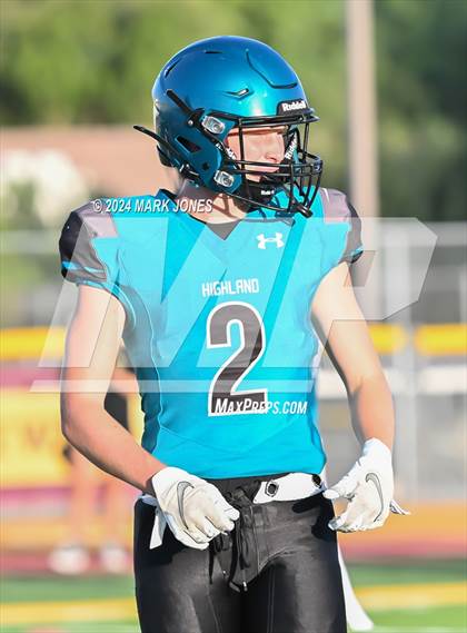 Thumbnail 1 in Red Mountain vs. Highland (Scrimmage at Mountain Pointe) photogallery.