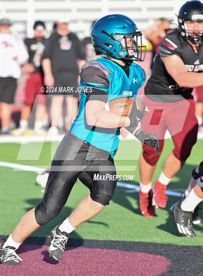 Thumbnail 3 in Red Mountain vs. Highland (Scrimmage at Mountain Pointe) photogallery.