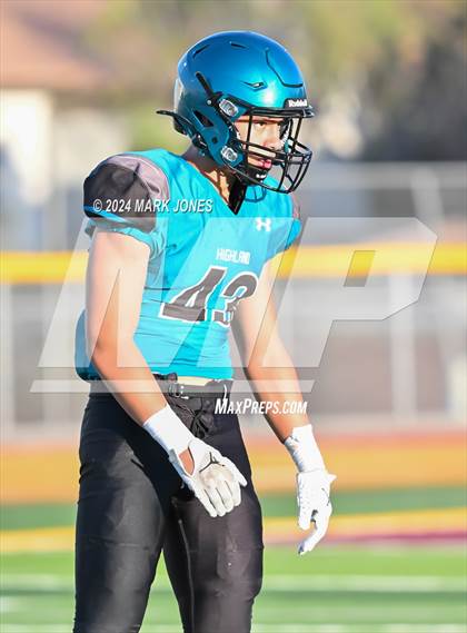 Thumbnail 2 in Red Mountain vs. Highland (Scrimmage at Mountain Pointe) photogallery.