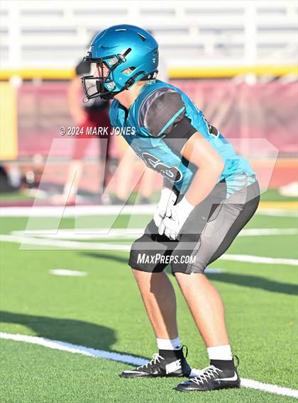 Thumbnail 2 in Red Mountain vs. Highland (Scrimmage at Mountain Pointe) photogallery.