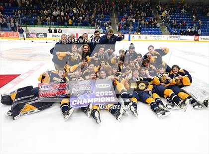 Thumbnail 3 in East Haven vs. Cheshire (CIAC DII Final) photogallery.