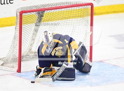 Thumbnail 3 in East Haven vs. Cheshire (CIAC DII Final) photogallery.