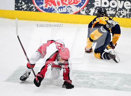 Thumbnail 3 in East Haven vs. Cheshire (CIAC DII Final) photogallery.