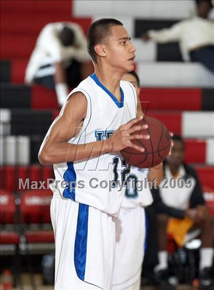 Thumbnail 3 in Bethel vs Sacred Heart Cathedral (Cordova Tournament) photogallery.