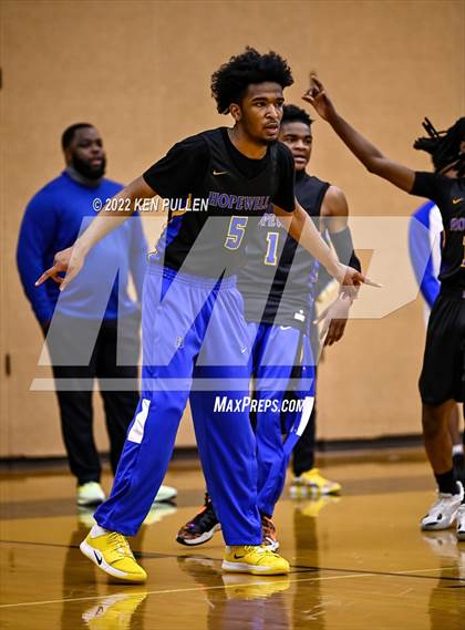 Thumbnail 3 in Hopewell @ Skyline (VHSL Class 3 State Quarterfinal) photogallery.