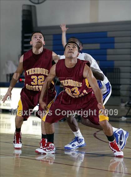 Thumbnail 3 in Roosevelt @ Burbank (Burbank Tip-Off Classic) photogallery.