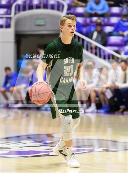 Thumbnail 3 in Green Canyon vs. Dixie (UHSAA 4A Quarterfinal) photogallery.
