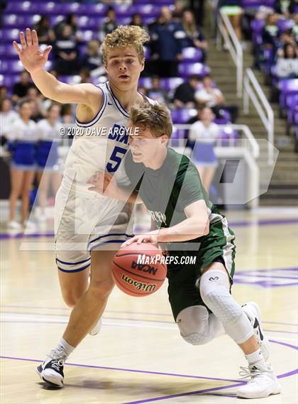 Thumbnail 2 in Green Canyon vs. Dixie (UHSAA 4A Quarterfinal) photogallery.