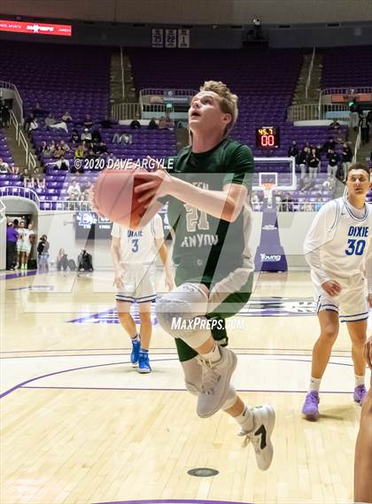 Thumbnail 2 in Green Canyon vs. Dixie (UHSAA 4A Quarterfinal) photogallery.