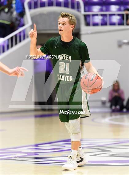 Thumbnail 3 in Green Canyon vs. Dixie (UHSAA 4A Quarterfinal) photogallery.