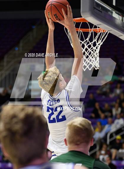 Thumbnail 2 in Green Canyon vs. Dixie (UHSAA 4A Quarterfinal) photogallery.