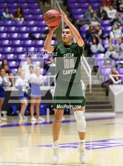 Thumbnail 3 in Green Canyon vs. Dixie (UHSAA 4A Quarterfinal) photogallery.