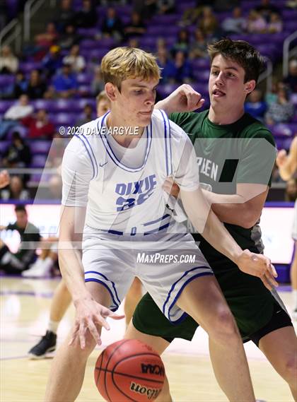 Thumbnail 3 in Green Canyon vs. Dixie (UHSAA 4A Quarterfinal) photogallery.