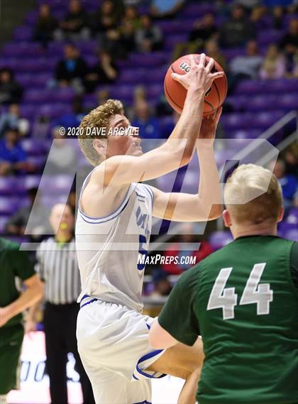 Thumbnail 2 in Green Canyon vs. Dixie (UHSAA 4A Quarterfinal) photogallery.
