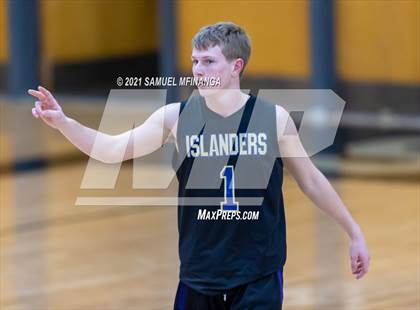 Thumbnail 3 in Grand Island @ Lincoln Southeast photogallery.