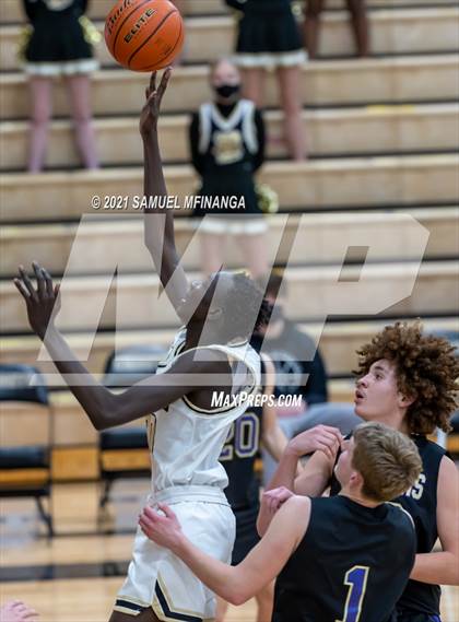 Thumbnail 3 in Grand Island @ Lincoln Southeast photogallery.