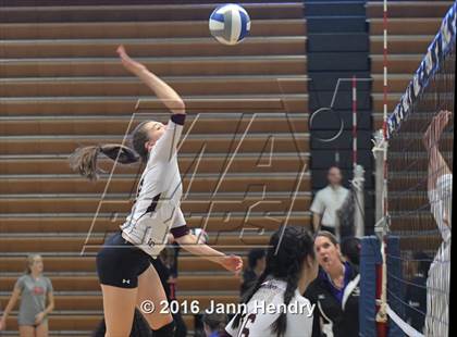 Thumbnail 2 in Redondo Union vs. Lone Peak (Durango Fall Classic) photogallery.