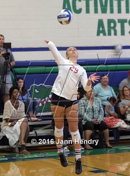 Thumbnail 2 in Redondo Union vs. Lone Peak (Durango Fall Classic) photogallery.