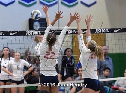 Thumbnail 2 in Redondo Union vs. Lone Peak (Durango Fall Classic) photogallery.