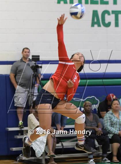 Thumbnail 1 in Redondo Union vs. Lone Peak (Durango Fall Classic) photogallery.