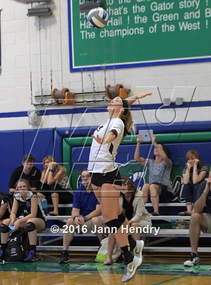 Thumbnail 3 in Redondo Union vs. Lone Peak (Durango Fall Classic) photogallery.