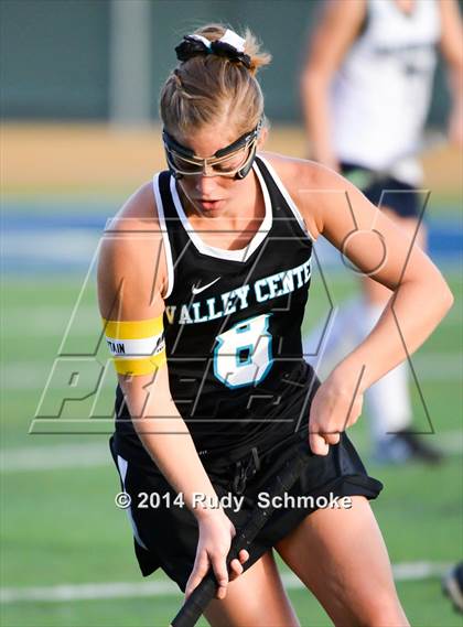 Thumbnail 2 in La Costa Canyon vs. Valley Center (CIF SDS D2 Final) photogallery.