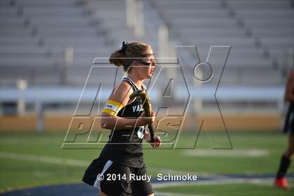 Thumbnail 2 in La Costa Canyon vs. Valley Center (CIF SDS D2 Final) photogallery.