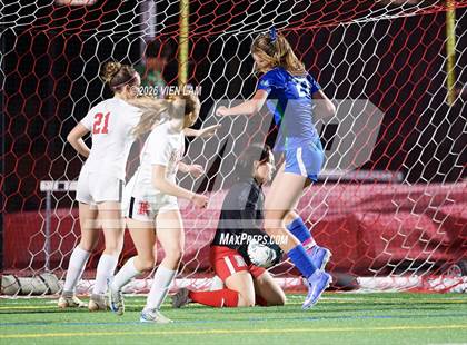 Thumbnail 1 in Redwood vs. Branson (MCAL Final) photogallery.