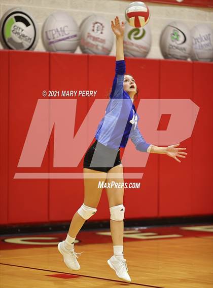 Thumbnail 1 in Lincoln @ Neshannock photogallery.
