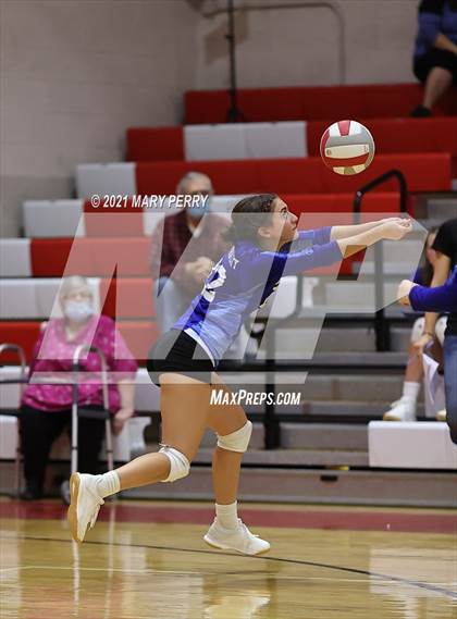 Thumbnail 2 in Lincoln @ Neshannock photogallery.