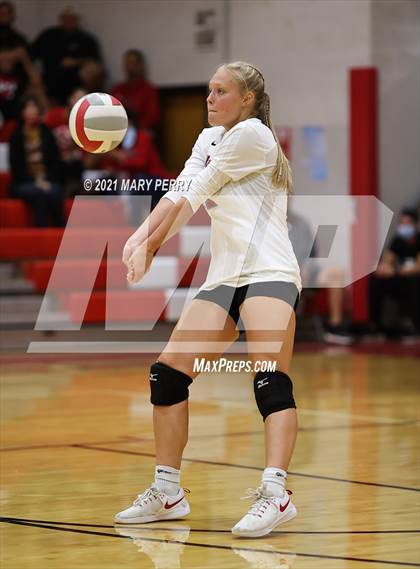Thumbnail 1 in Lincoln @ Neshannock photogallery.