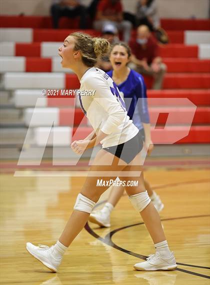 Thumbnail 3 in Lincoln @ Neshannock photogallery.
