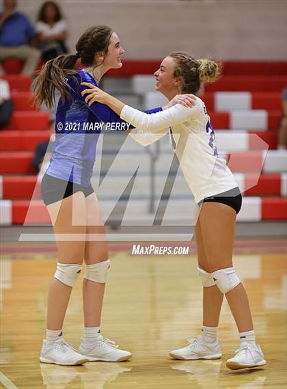 Thumbnail 1 in Lincoln @ Neshannock photogallery.