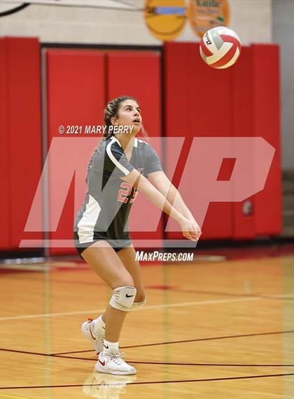 Thumbnail 2 in Lincoln @ Neshannock photogallery.