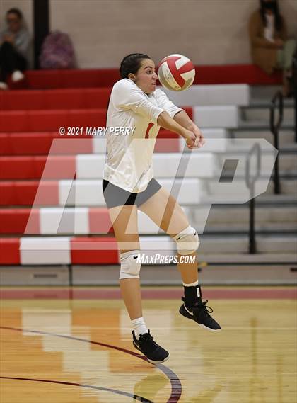 Thumbnail 1 in Lincoln @ Neshannock photogallery.