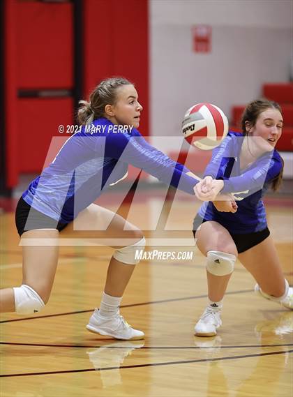 Thumbnail 1 in Lincoln @ Neshannock photogallery.