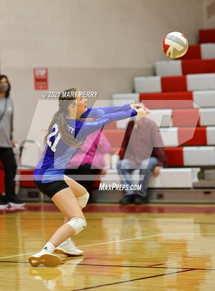Thumbnail 2 in Lincoln @ Neshannock photogallery.