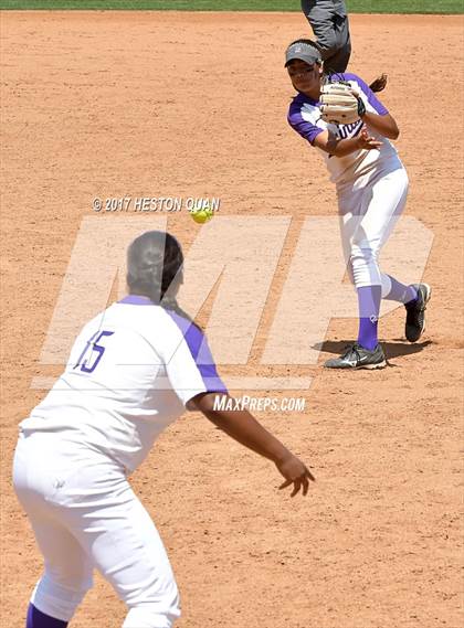 Thumbnail 3 in St. Anthony vs. Sierra Canyon (CIF SS D6 Final) photogallery.